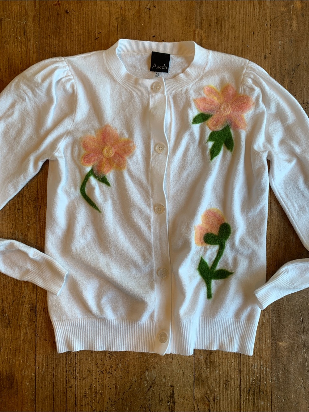 Aaeda White Floral Appliqué Button-Up Cardigan